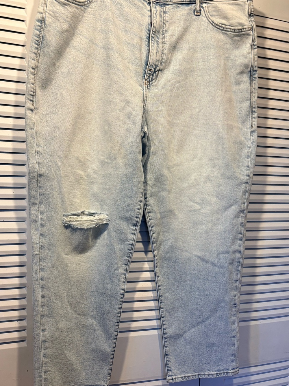 Rock & Republic Light Blue High Rise Straight Ankle